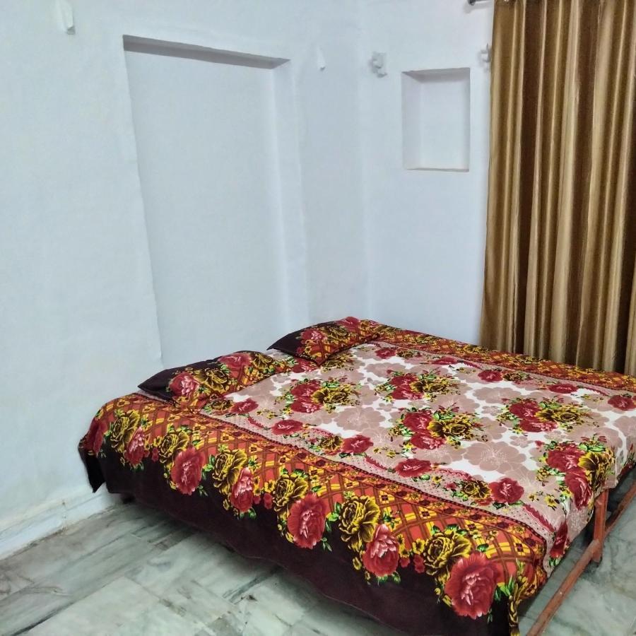 Shri Swami Sheetal Das Akhada B1-88 Assi , Near Pushkar Talab,Varanasi, Ashram Dharmshala酒店 客房 照片